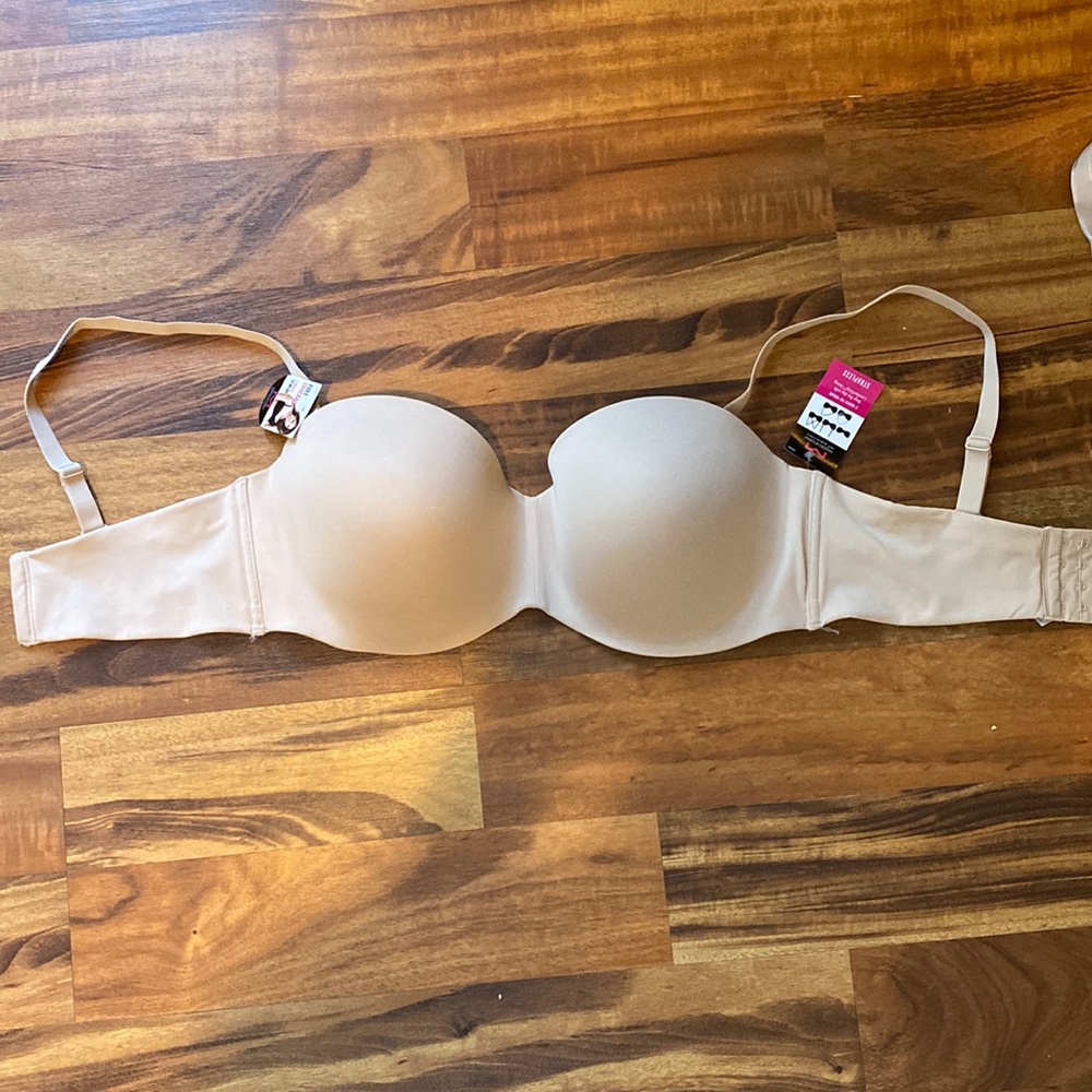 NWT strapless convertible bra